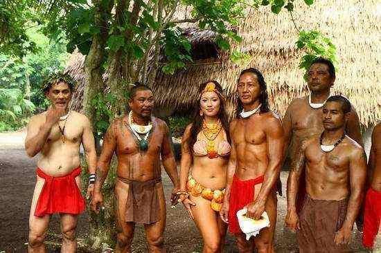 原始部落女野人“开放”习俗,女孩能一妻多夫,丈夫没有固定妻子