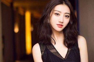 ​景甜微博晒出浴照，却被发现早已与张继科同居