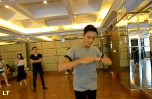 陈伟霆老年妆了解一下?不论什么年纪都是这条gai最帅气的仔