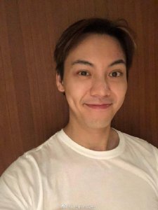 ​陈伟霆老年妆了解一下？不论什么年纪都是这条gai最帅气的仔