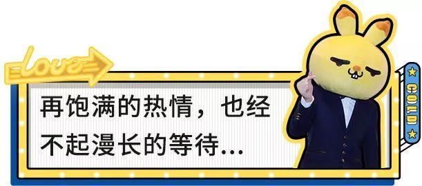 刘昊然这是在广场上流鼻涕了吗?也太不注意形象了哈哈哈哈!