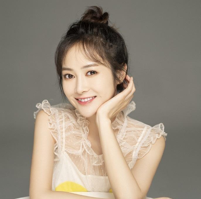 《巴拉拉小魔仙》中的“黑魔仙小月”, 时隔10年后美到认不出