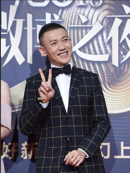 新浪微博之夜众明星齐聚一堂 林志玲性感礼服惊艳全场