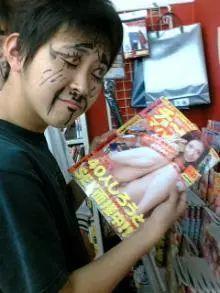 明年起，日本满大街的成人杂志再也买不到了！！！