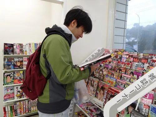 明年起，日本满大街的成人杂志再也买不到了！！！