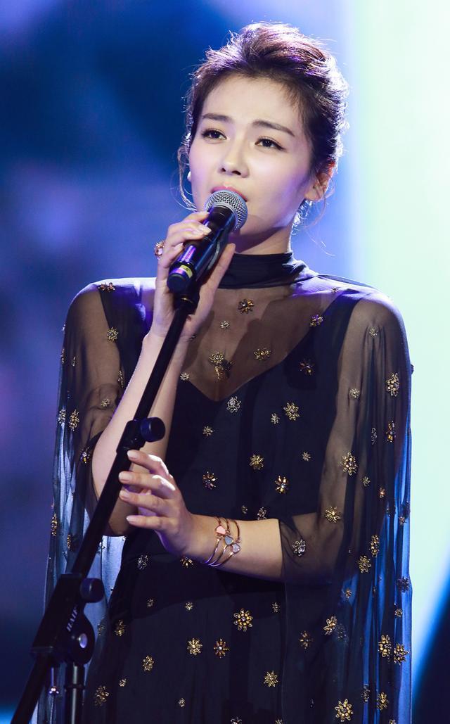 刘涛与他恋爱4年,分手之后毅然回乡,如今卷土重来比王珂还富有