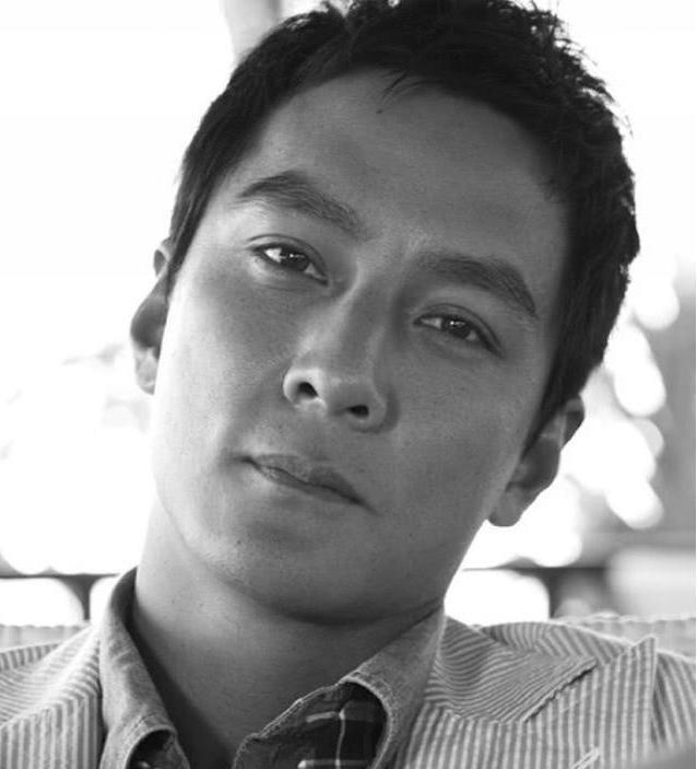 倪大红去掉眼袋,竟撞脸吴彦祖,原来年轻时的他长得这么帅