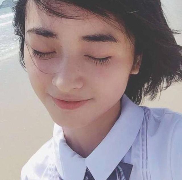 《小美好》为啥她是女主,看完这些照片就知道了,不火那是不可能