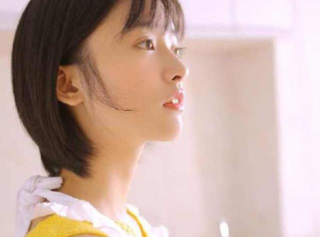 《小美好》为啥她是女主,看完这些照片就知道了,不火那是不可能