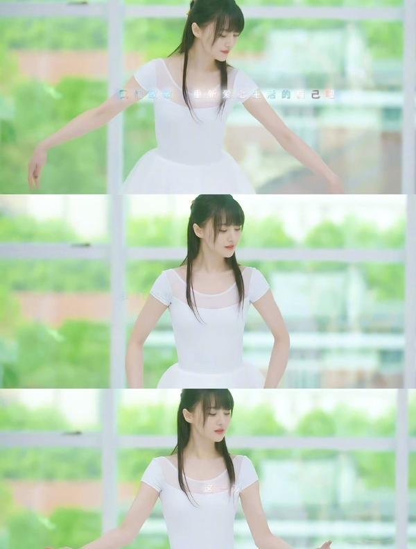 郑爽罕见走性感风,穿黑丝袜搭配细高跟鞋,“竹竿腿”令人羡慕