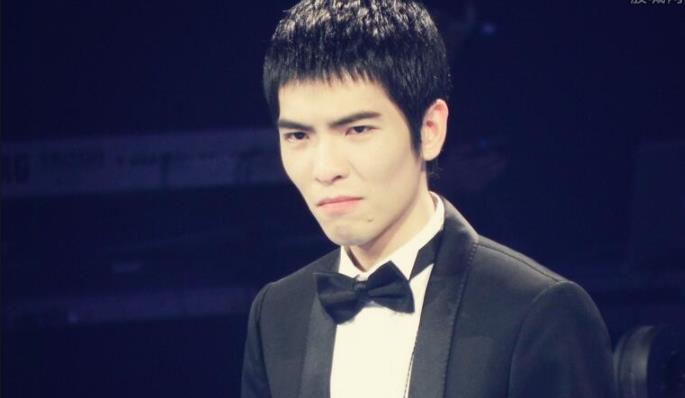 萧敬腾承认恋情,节目中大方表白经纪人,太令人羡慕了!