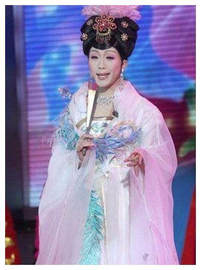 从星光大道走出的5位“农民歌手”, 李玉刚邀约不断, 她却被禁赛