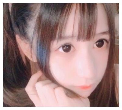 蔡萝莉入驻微博10年,仅关注一位快手男网红,眼光太好