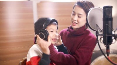 ​黄圣依参演《妈妈是超人》，与儿子尴尬相处，网友：哭泣博同情？