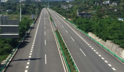 ​高速公路压线怎么处罚