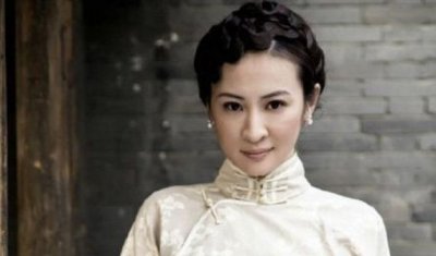 ​她被导演强暴后想轻生，在狱中的导演还被无证释放，她忍不了了！