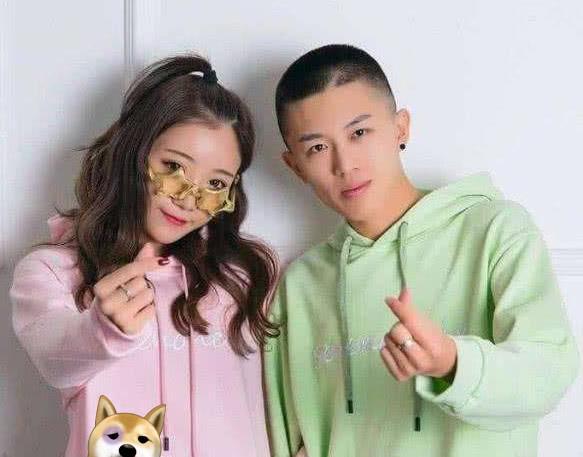 小伊伊与牌牌琦母亲同框,婆婆眼神满是“嫌弃”?婆媳关系堪忧