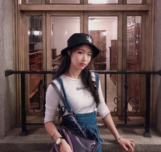 出道一年就爆红,21岁凭一首歌狂吸百万粉丝,今携新作品再次霸屏