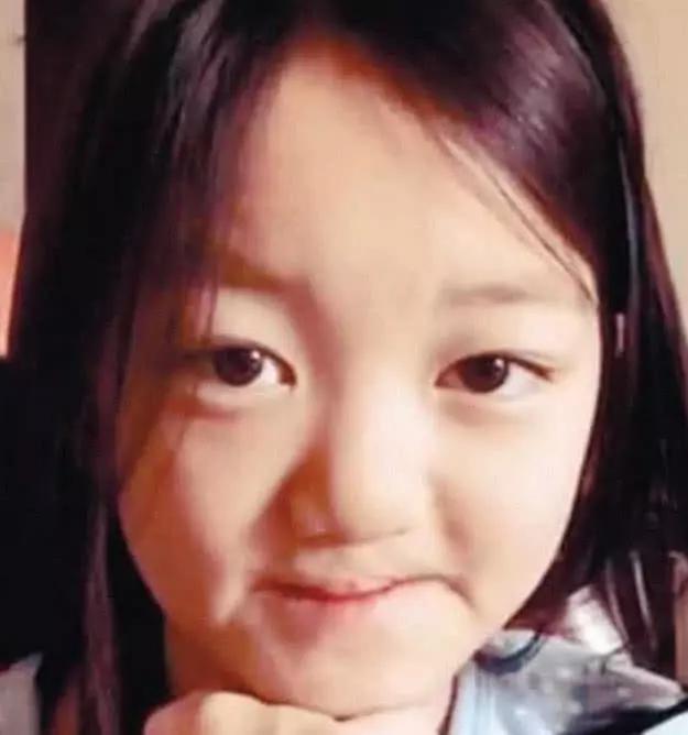 那英和王菲的女儿,一个高级一个网红,只相差1岁却有天壤之别!