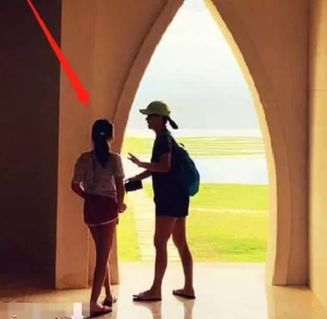 那英和王菲的女儿,一个高级一个网红,只相差1岁却有天壤之别!