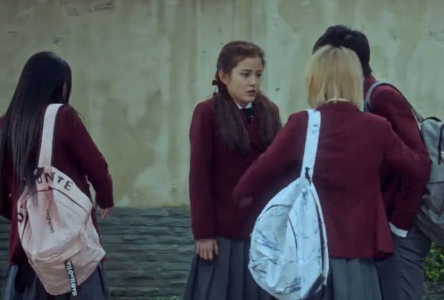 《悲伤逆流成河》中易遥做错了一件事,最后却害了三个人!