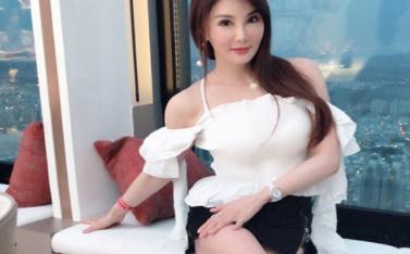 还记得《铁齿铜牙纪晓岚》里的莫愁吗?即使51岁,依旧美到犯规