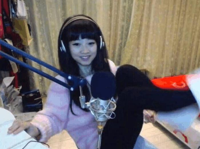 冯提莫真实身份曝光, 怪不得王思聪不要她, 网友: 隐藏太深