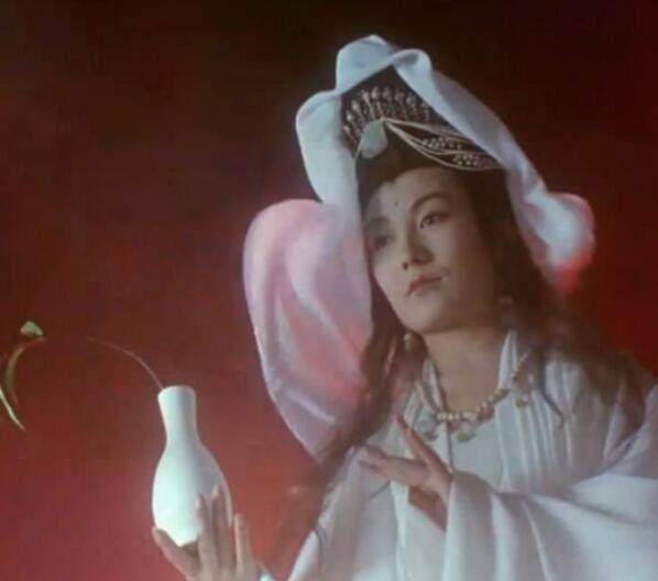 盘点娱乐圈扮演过观音菩萨的十大女星: 第一张最经典