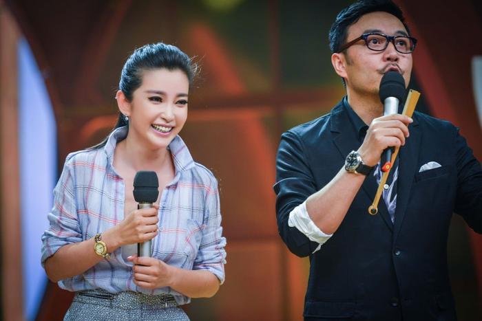 湖南卫视春晚主持人确定。快乐家族仅一名代表,李维嘉上位成功?