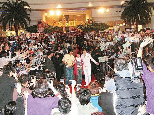 太尴尬！保安比粉丝还多，盘点自以为很红却被现实打脸的六大明星