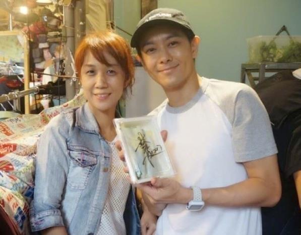 早已身价上亿的林志颖,却有一个摆地摊的哥哥