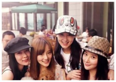 ​“泰迪姐妹团”现状：李小璐卖衣服，霍思燕翻红，她红后不再往来