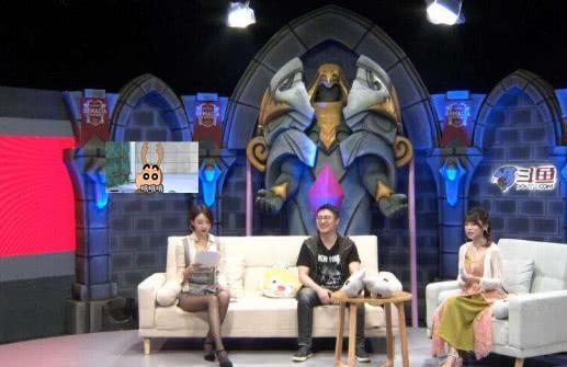 饺子君已过时,KPL一解说横空出世,“礼貌坐姿”爆红全网