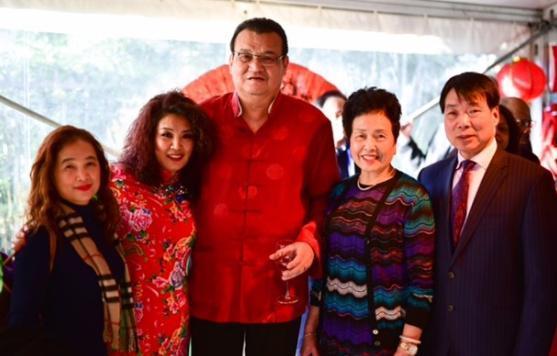 亲近中国的南美小国,不仅过春节,还把客家话作为国家的法定语言