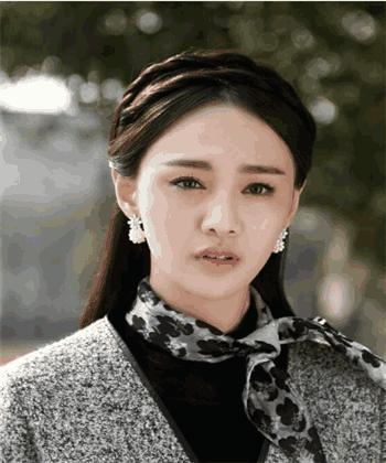 郑爽后悔整容，取掉脸上假体，娱乐圈真是个是非之地