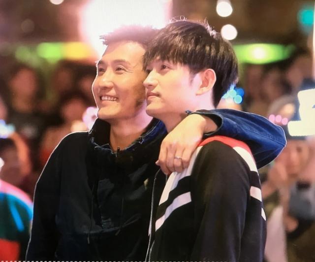 马可37岁哥哥近照曝光!俩兄弟同闯娱乐圈,但地位却截然不同!