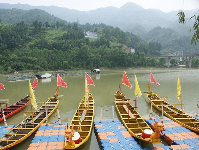 陕西安康一个水乡古镇,如同一幅水墨画卷,景色不输江南