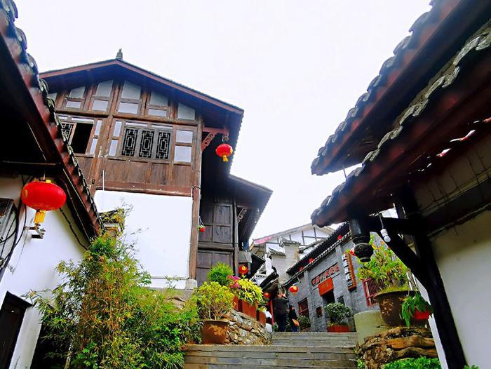 陕西安康一个水乡古镇,如同一幅水墨画卷,景色不输江南