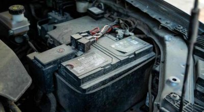 ​汽车换了电瓶还是发动不了