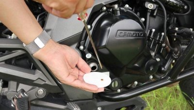 ​摩托车机油多久换一次