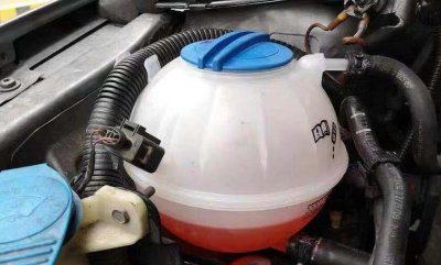 ​汽车漏冷却液怎么维修