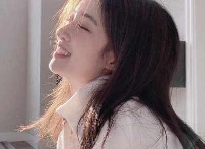 ​女人心里的那个人不是你，这5个表现是骗不了人的！