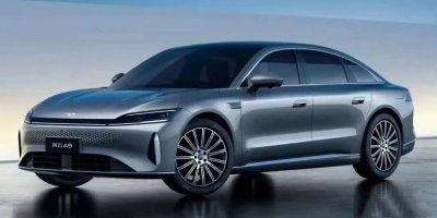 ​插混+电四驱，配电动尾翼，定位C级轿车，最快明年能见面_ZAKER新闻