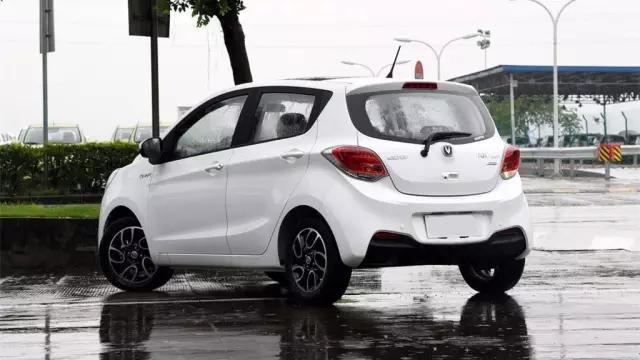 既便宜又好看的小型车,这几款总有一款你中意!-