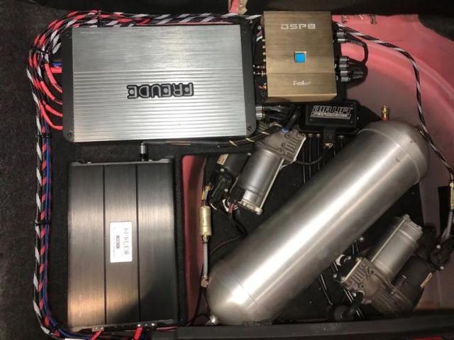 大众POLO才是年轻人触手可及的改装车？轻改也能营造复古姿态-