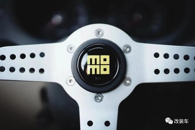 大众POLO才是年轻人触手可及的改装车？轻改也能营造复古姿态-