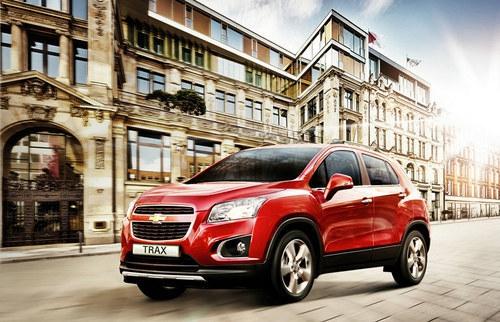 电影《变形金刚》1-4中分别出现了哪些型号的汽车?-