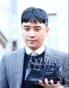 ​韩星胜利将于2月11日释放，进去一年半，出来还能当爱豆复出吗？