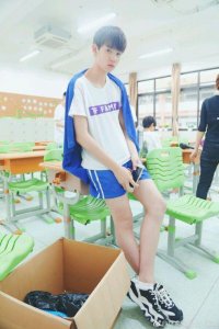 ​TFBOYS新师弟，180CM的身高只有13岁的陈玺达-新人诞生！