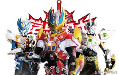 ​《铠甲勇士》历代召唤器大盘点，腰带越来越大，猎凯主角表示腰疼